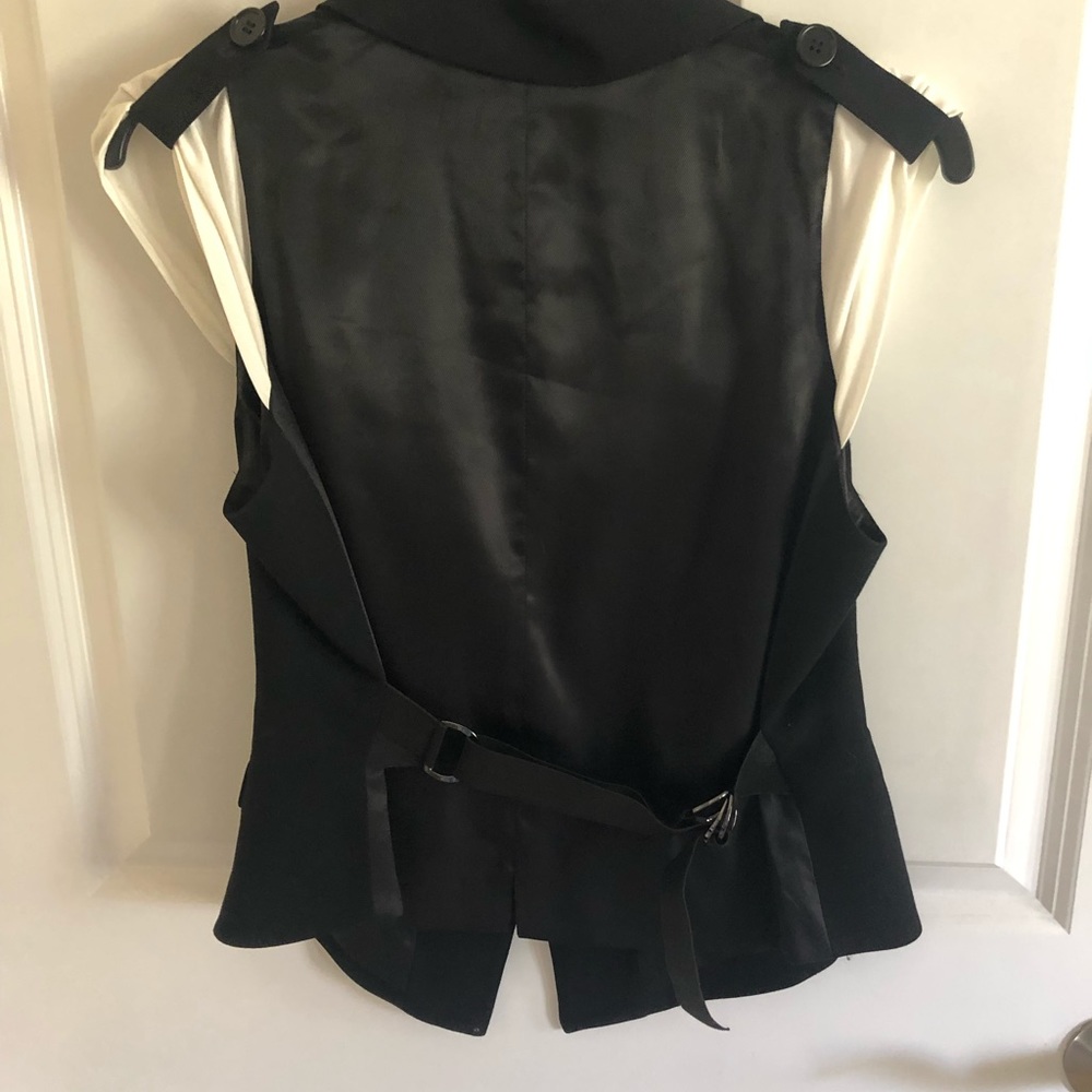 BCBG vest - Picture 2 of 4